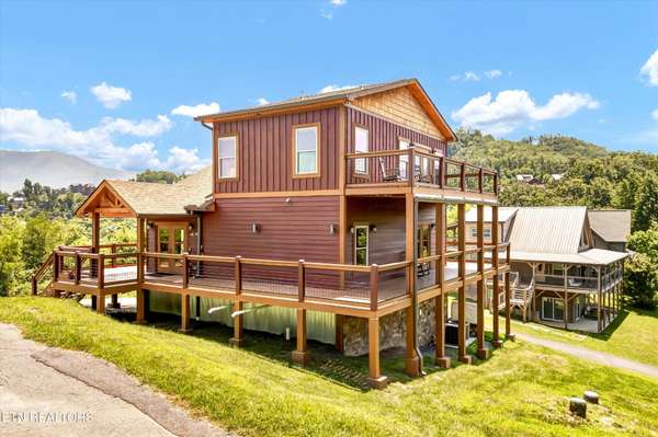 809 Wattle Blossom Way, Gatlinburg, TN 37738