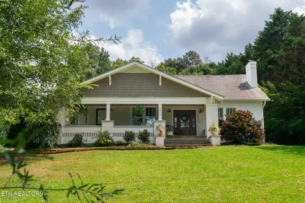 2516 Maple Drive, Knoxville, TN 37918
