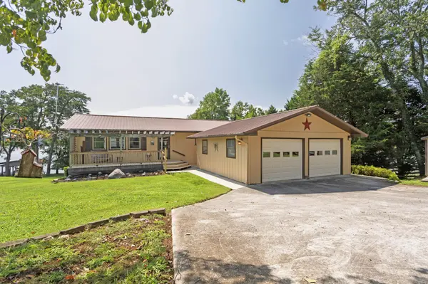 300 Lake Forest Lane, Spring City, TN 37381