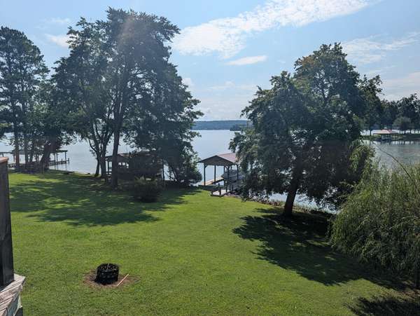 300 Lake Forest Lane, Spring City, TN 37381