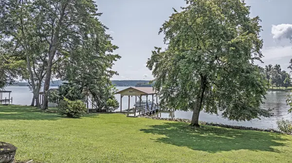 300 Lake Forest Lane, Spring City, TN 37381