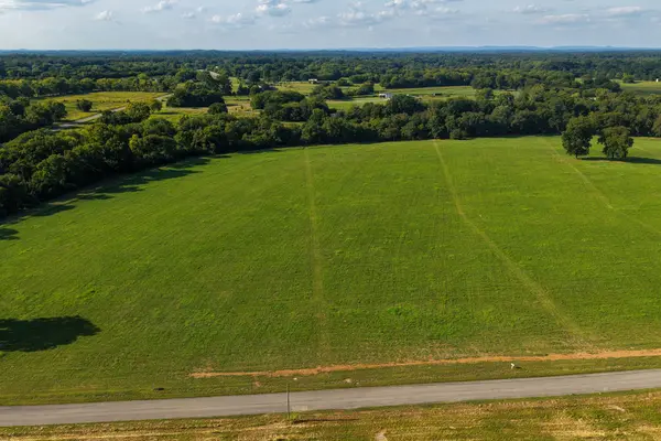 1304 Wallace Thompson Road, Lewisburg, TN 37091