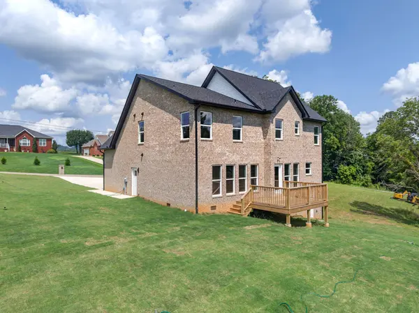 4556 Twin Creeks Dr, Cookeville, TN 38506
