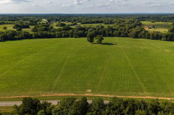 1326 Wallace Thompson Road, Lewisburg, TN 37091