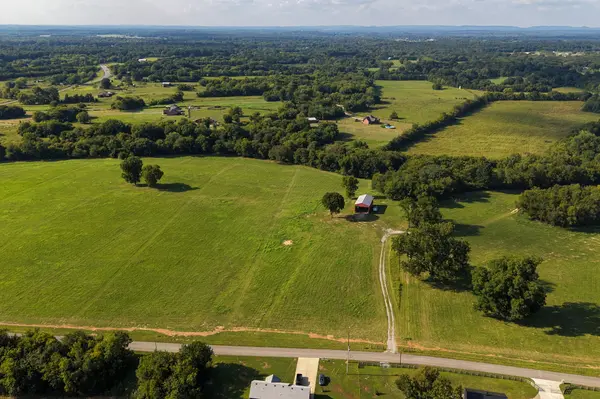 1344 Wallace Thompson Road, Lewisburg, TN 37091