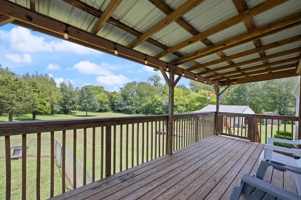 236 Woodruff Rd, Adams, TN 37010