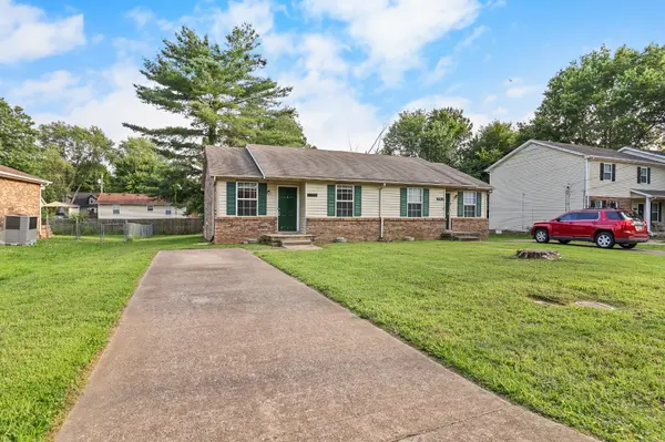 636 R S Bradley Blvd #B, Clarksville, TN 37042
