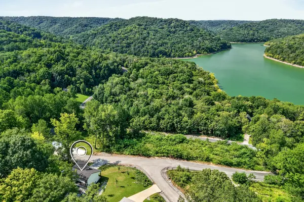 2343 Shoreside Dr, Smithville, TN 37166