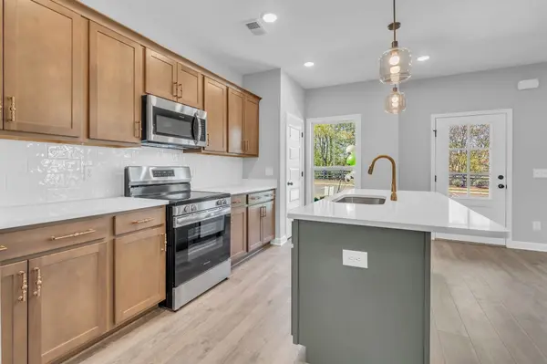 344 Twig PVT Ct, Hendersonville, TN 37075