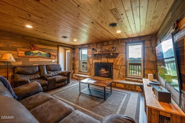 4238 Dollys Drive #106A,B, Sevierville, TN 37876