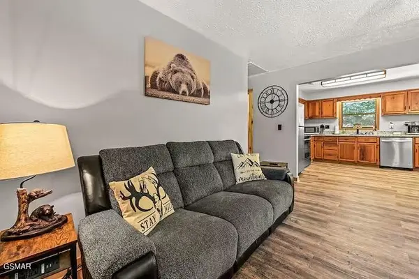 1643 Arron Way, Sevierville, TN 37876