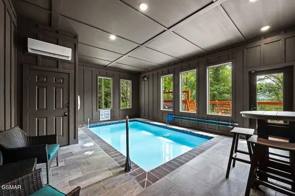 450 Winfield Heights Road, Gatlinburg, TN 37738