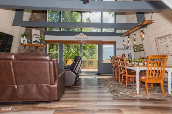1116 Alpenrose Drive, Gatlinburg, TN 37738