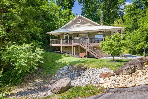 805 N Woodland Drive, Gatlinburg, TN 37738