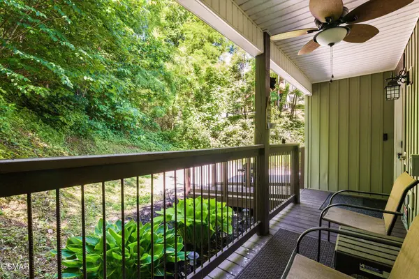 805 N Woodland Drive, Gatlinburg, TN 37738