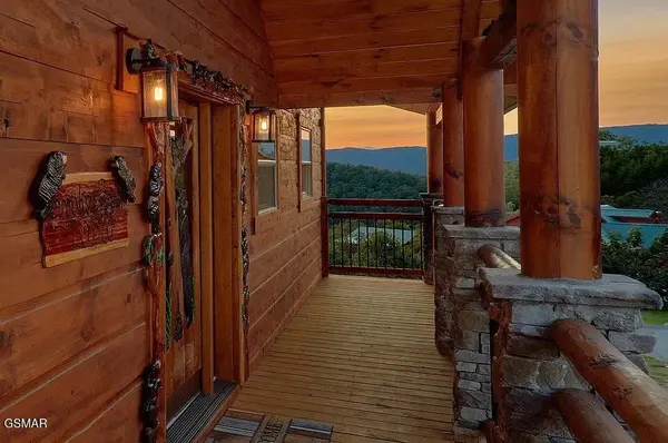3286 Lonesome Pine Way, Sevierville, TN 37862