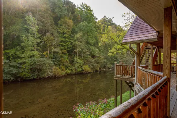 4273 Pittman Center Road, Sevierville, TN 37876