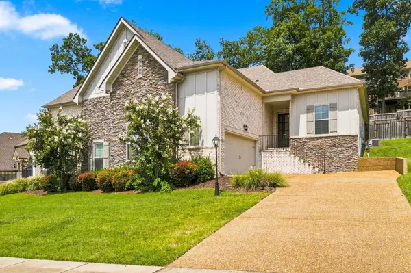 168 Cobbler Cir, Hendersonville, TN 37075