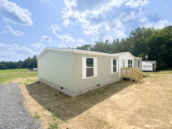 923 White Springs Rd, Lafayette, TN 37083