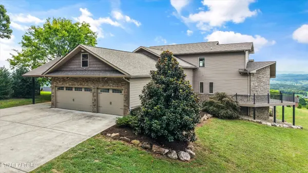 1041 Hilltop Lane, Kodak, TN 37764