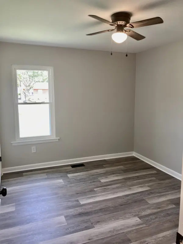 221 Austin Dr, Portland, TN 37148
