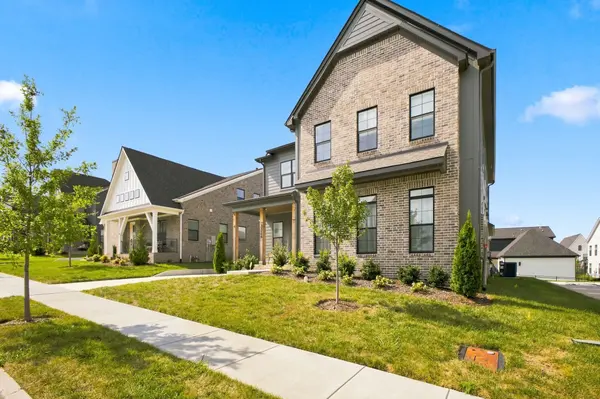 3324 Longport Ln, Thompsons Station, TN 37179