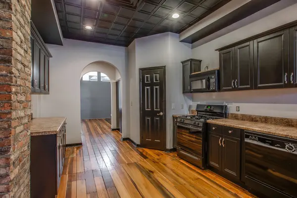 98 4th Ave #N, Franklin, TN 37064