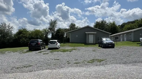 8473 Hiwassee St #NW, Charleston, TN 37310