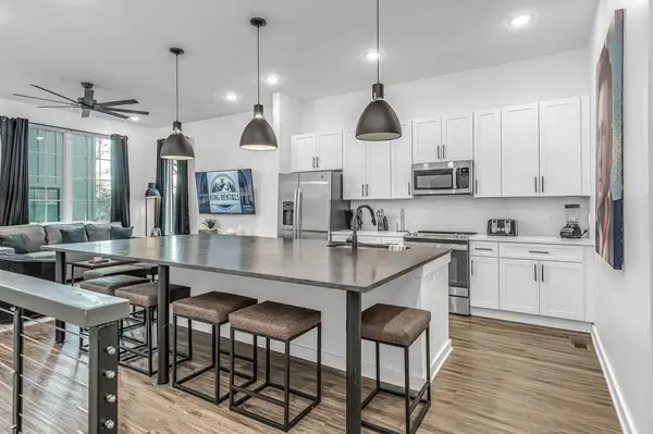 738 Douglas Ave ##7, Nashville, TN 37207