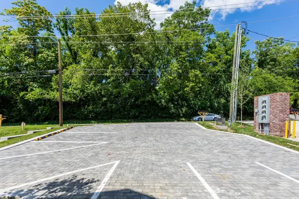1018B 40th Ave #N, Nashville, TN 37209