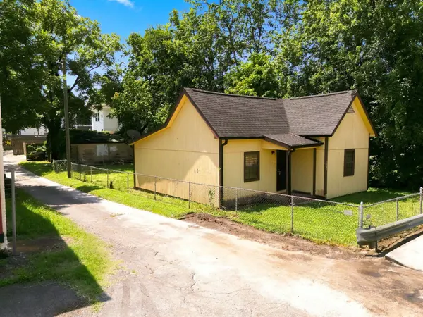1307 Clay St, Nashville, TN 37208