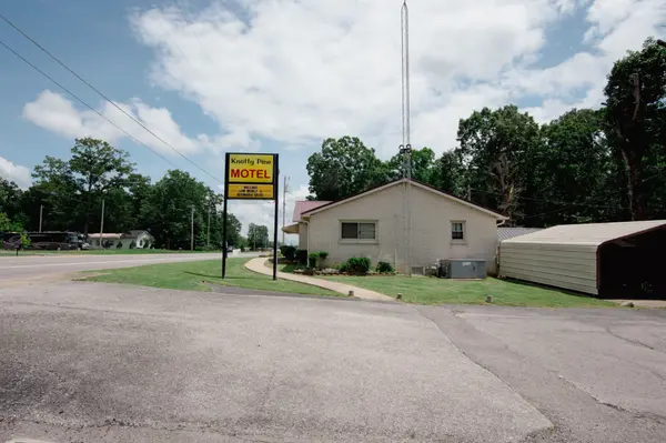 2323 N Jackson St, Normandy, TN 37360