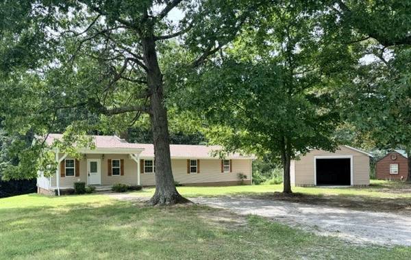 2945 Gospel of Peace Rd, Hopkinsville, KY 42240