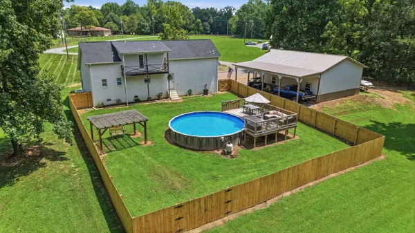 10 McMeen Ln, Fayetteville, TN 37334