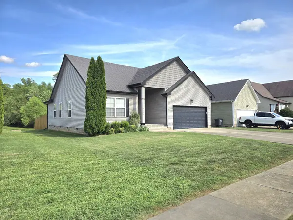 3735 Gray Fox Dr, Clarksville, TN 37040