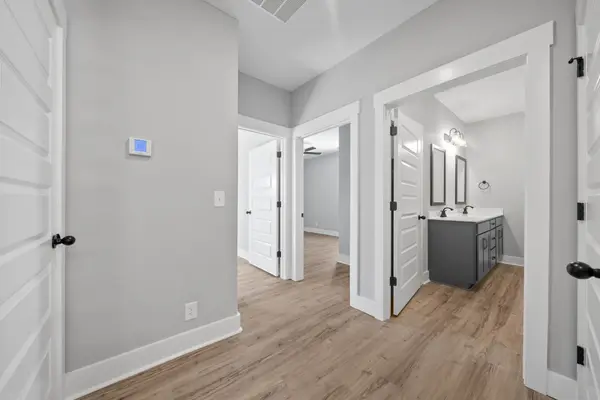 330 Academy Ave #103, Clarksville, TN 37040