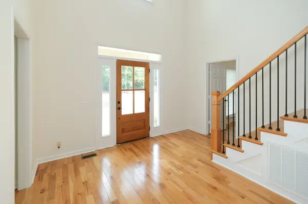 2104 Shannon Dr, Murfreesboro, TN 37129