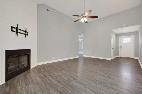 2893 Teakwood Dr, Clarksville, TN 37040