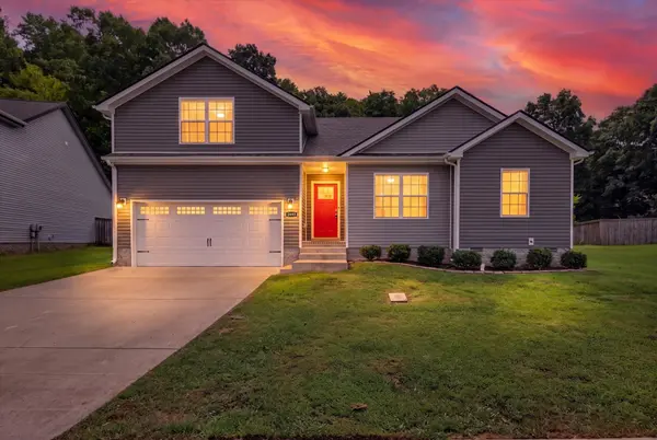 2893 Teakwood Dr, Clarksville, TN 37040