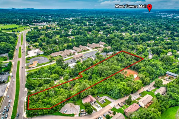 1155 Copperwood Ln, Knoxville, TN 37923