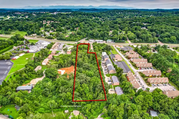 1155 Copperwood Ln, Knoxville, TN 37923