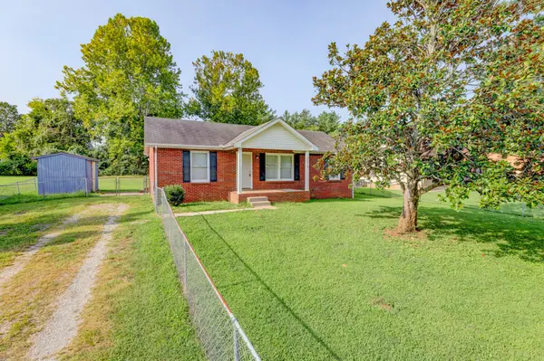 204 Bob White Dr, Clarksville, TN 37042