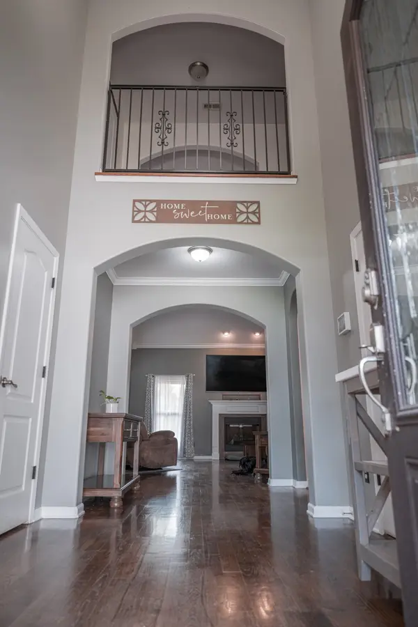 2394 Senseney Dr, Clarksville, TN 37042