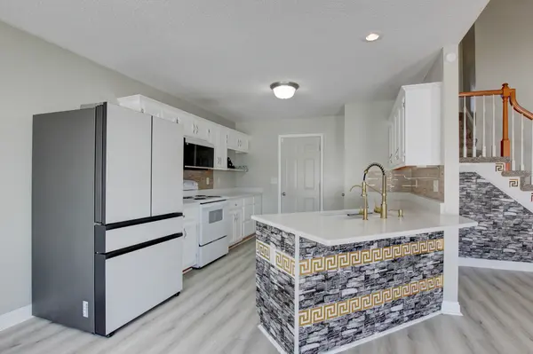 3660 S Naples Ct, Clarksville, TN 37040