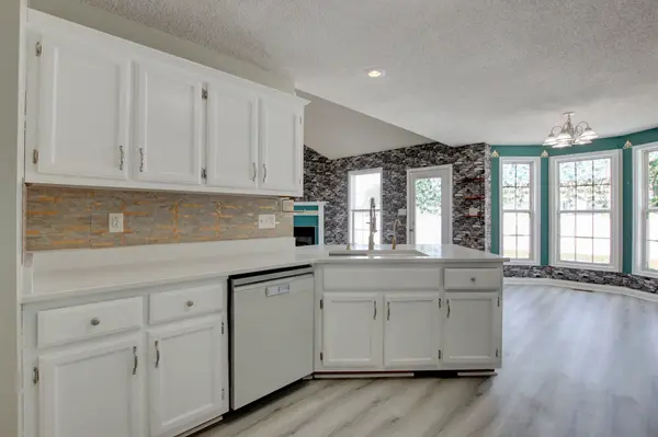 3660 S Naples Ct, Clarksville, TN 37040