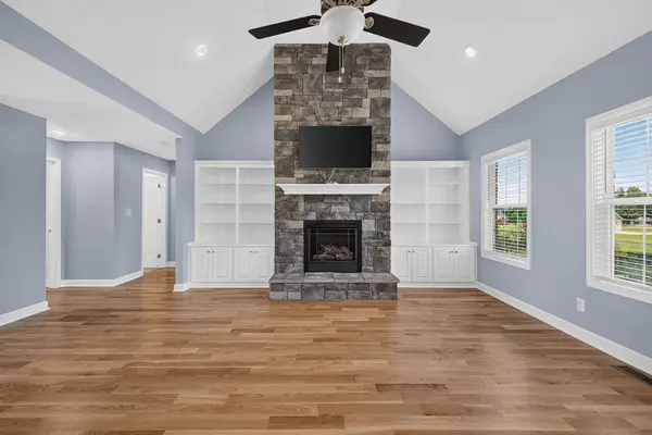 225 Gobbell Ave, Mount Pleasant, TN 38474