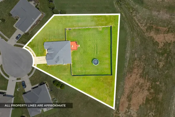 609 Summerset Pl, Hopkinsville, KY 42240