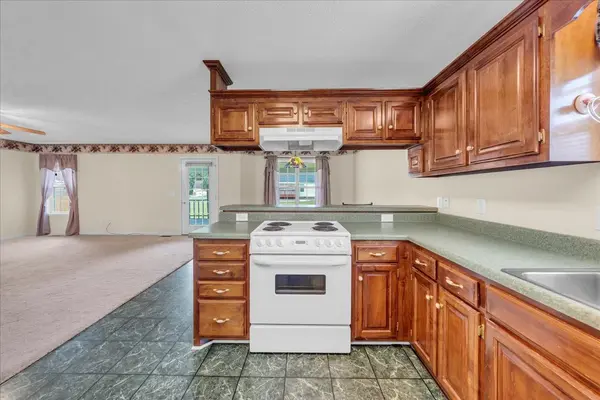 355 W Doak Rd, Manchester, TN 37355