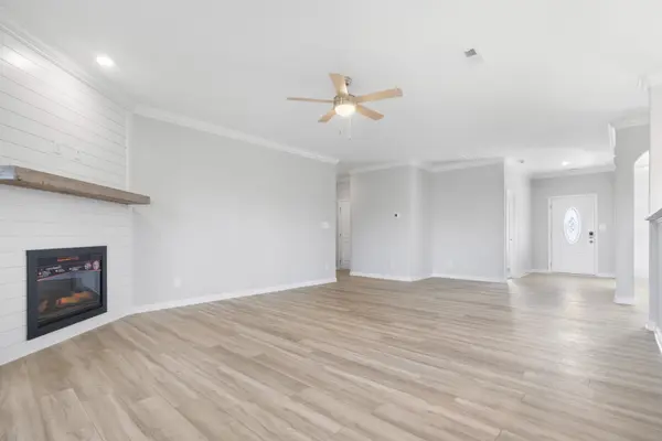 480 Kildeer Dr, Clarksville, TN 37040