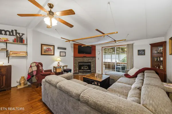 234 Greenbriar Rd, Sweetwater, TN 37874